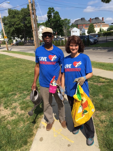  Julius and Donna wearing Thrivent shirts 